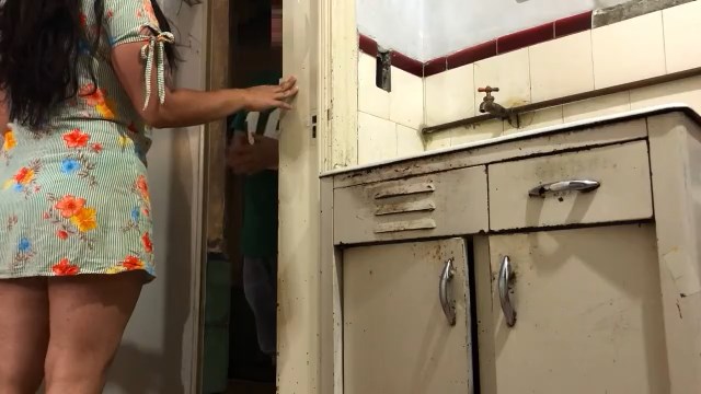 POV minta tolong tetangga benerin kompor